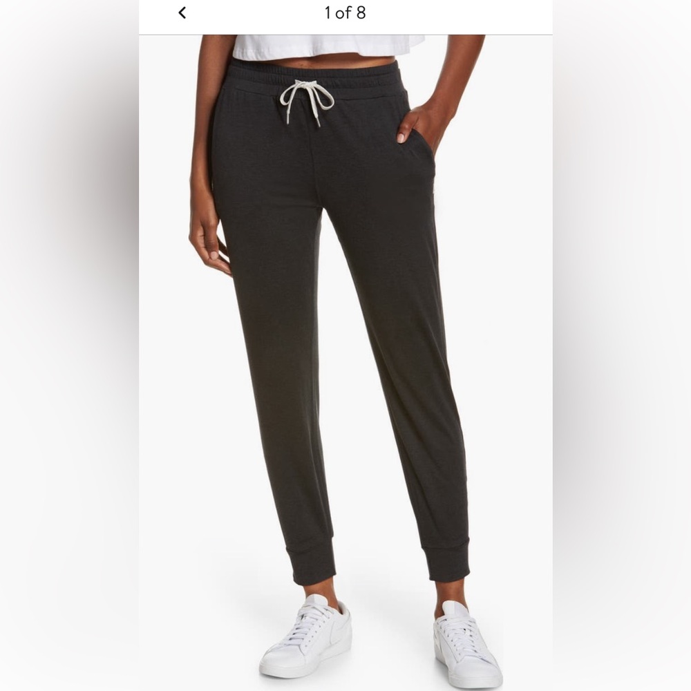 Vuori Performance Joggers
